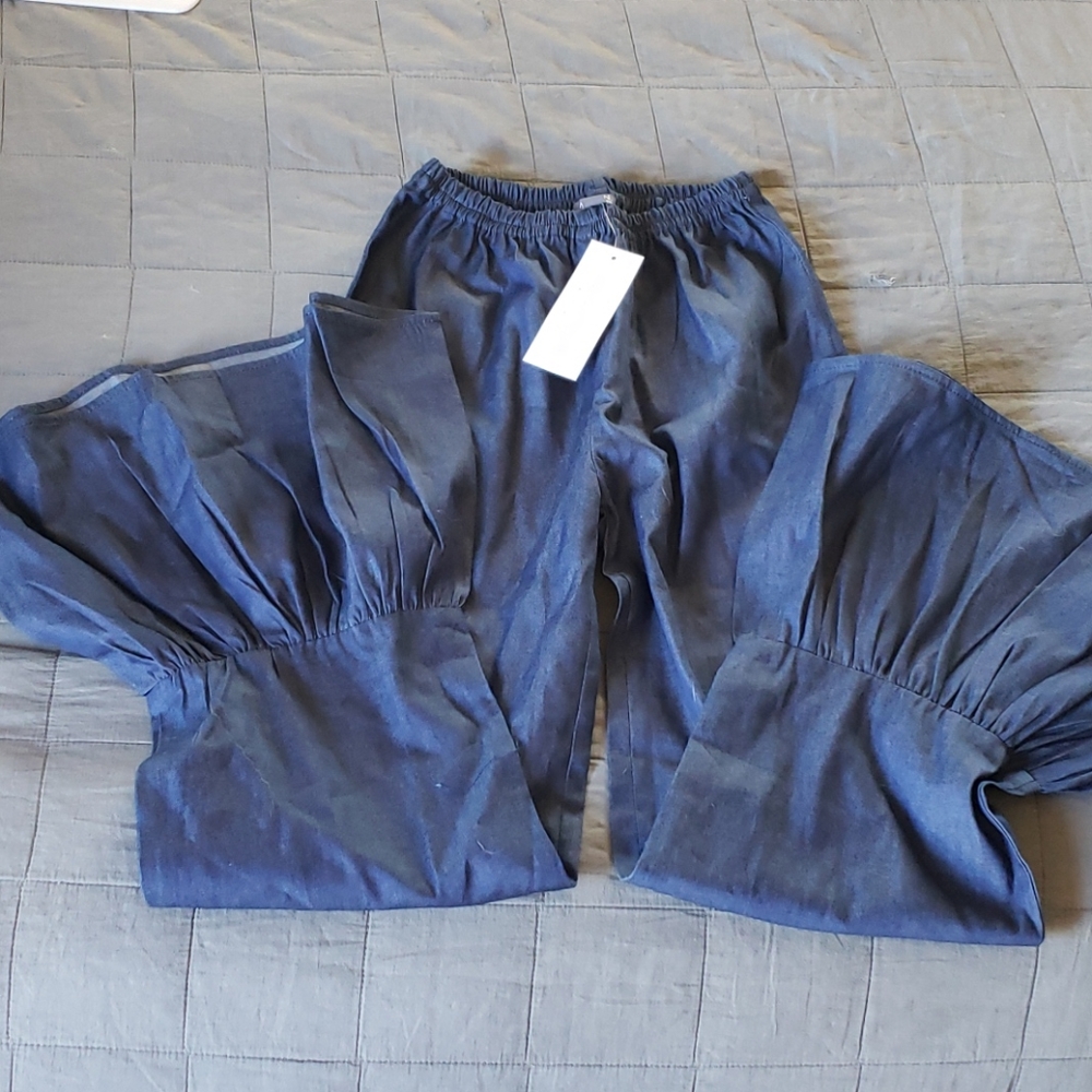 Wide leg ruffle bottom denim colored pants